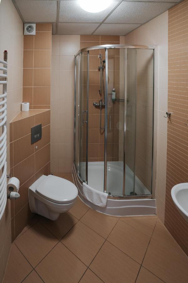 U Ojdanow Hotell Węgrów Exteriör bild